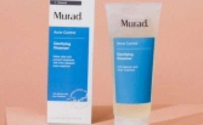 Sạch mụn đón Tết cùng sữa rửa mặt trị mụn Murad giá tốt