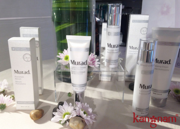 kem dưỡng trắng da Murad có mắc không