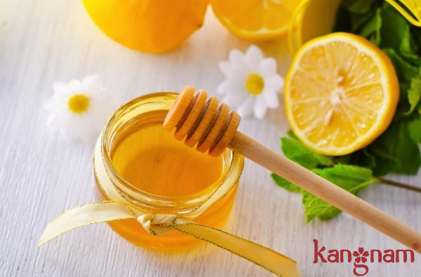 Trị mụn ẩn dưới da bằng mật ong và chanh