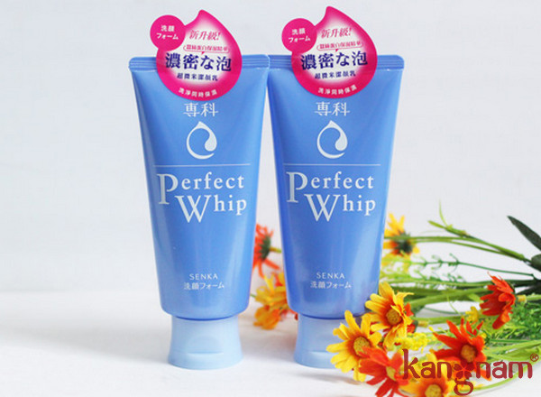 Sữa rửa mặt từ Nhật Bản  Senka Pefect Whip cho da mụn